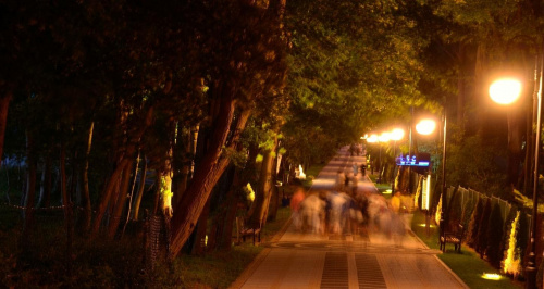 Duchy w Rewalu #noc #lampy #ulica #MiastoNocą #wakacje