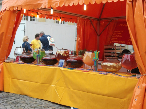 Görlitz,stragany uginające się od napojów...