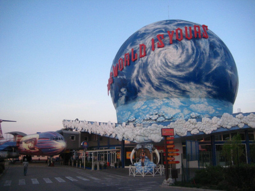 Excalibur City-Znojmo,miasto seksu i biznesu na granicy czesko-austriackiej.Była strefa bezcłowa