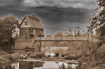 Jaz Czersko-Polskie rz.Brda #brda #BudowleWodne #BydgoskiWodniak #MariuszKrajczewski