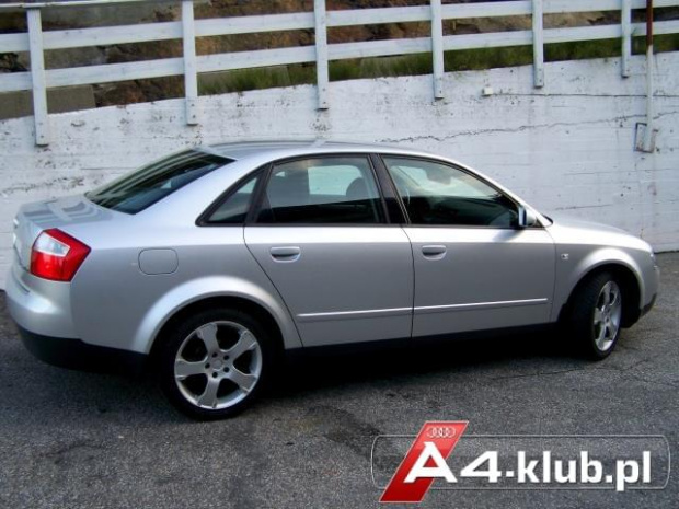#AUDIA4kubek792