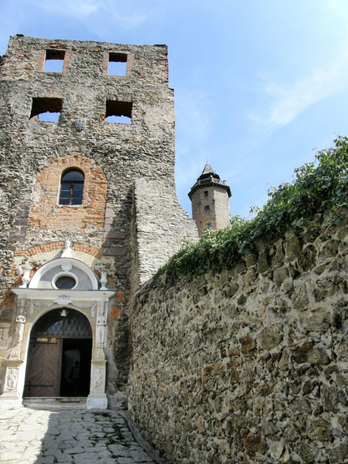 zamek Grodno #Grodno #ruiny #zabytek #ZagórzeŚląskie #zamek
