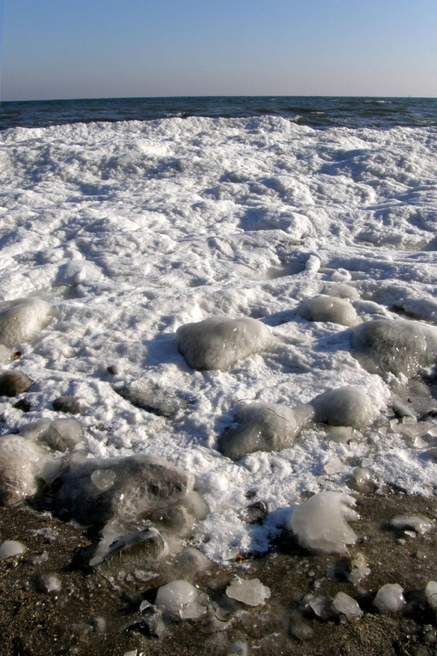 plaża zimą #lód #morze #plaża #woda #zima