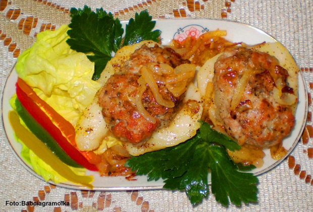 Kotlety z białej kiełbasy na gruszce.
Przepisy do zdjęć zawartych w albumie można odszukać na forum GarKulinar .
Tu jest link
http://garkulinar.jun.pl/index.php
Zapraszam. #BiałaKiełbasa #gruszka #obiad #kulinaria #gotowanie #jedzenie