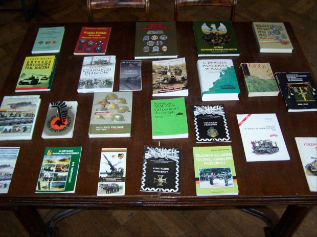 Książki i wydawnictwa o 11LDKPanc, podległych jednostach i spadkobierczyniach tradycji. #Militaria #Modelarstwo