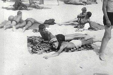 Na kolonii fajno jest-1970r. #ludzie #historia #miejsca