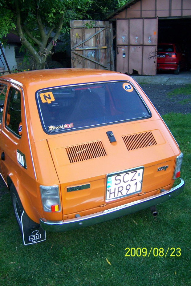 Fiat 126p Retro Tuning #Fiat126p #Retro #Tuning #Pomarańcza #MechanicznaPomarańcza #Kaszlak #Malacz #Malar #Freeman1982