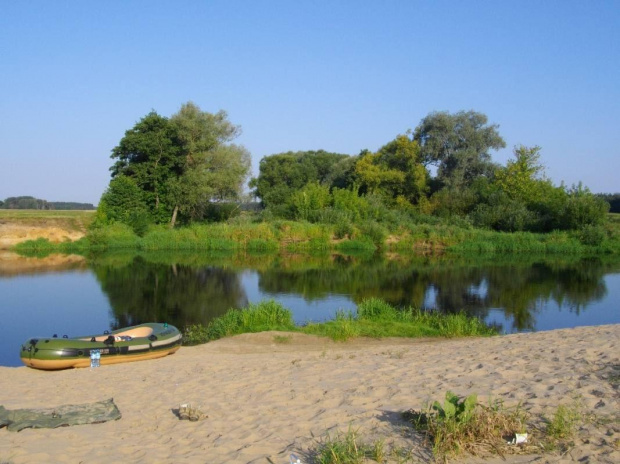 Spływ z nuetem Narwi na odcinku Łomża - Nowogród. #krajobrazy #Narew #pontony #rzeki #spływy