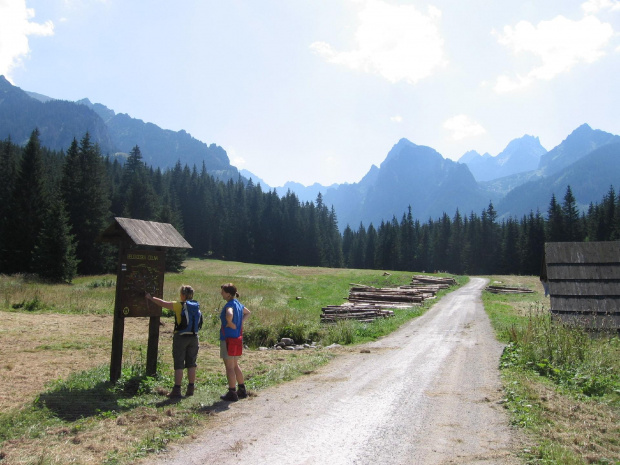 W centrum Młynarze, na lewo od nich Wysoka, Ciężki Sz. Rysy i Żabia Czuba #Góry #Tatry