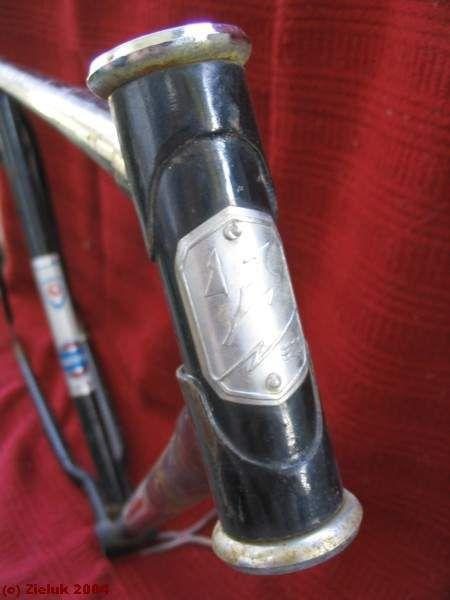 emblemat rower Ural
