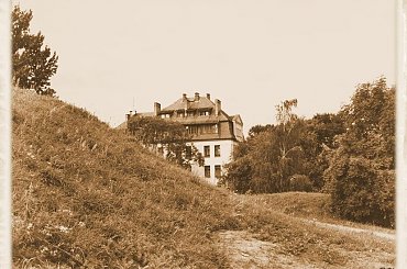 Gdańsk-Dolne Miasto, cudne miejsca, gdzie turyści nie zaglądają #Gdańsk #miasto #sepia #zabytki