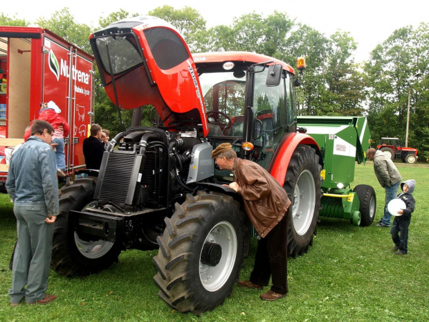 Powiatowe Święto Plonów w Dowspudzie 6 września 2009 #SprzętRolniczy #ciągniki #ciągnik #traktory #traktor #dożynki #Dowspuda
