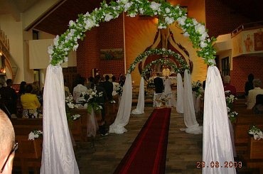 BIELSKO-BIALA, DEKORACJE WESELNE - SALE I KOSCIOLY, BUKIETY, FLORYSTYKA, AUTA WESELNE #BUKIETY #FLORYSTYKA #AUTAWESELNE