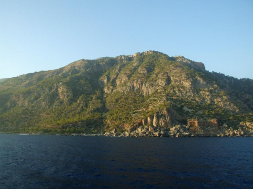 południowe wybrzeże Krety z pokładu statku w drodze do portu SOUGIA