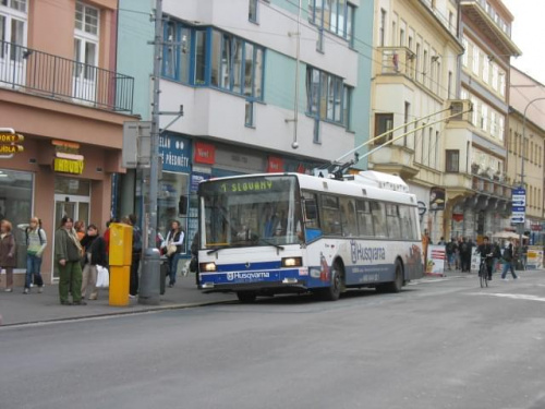 Dopravní podnik města Pardubic;
Pradubice tr. Miru