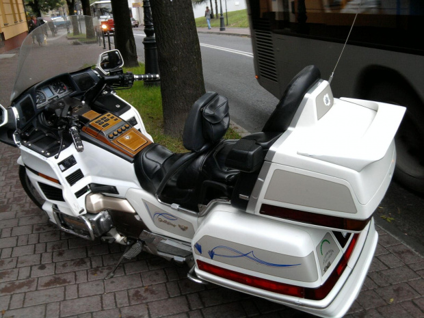 Bardzo Piękny nietypowy motocykl Honda. #honda #nietypowa #motor #motocyk #super #motorek #bryka #wóz #olkusz #DrukarniaDela #Goldwing