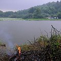 Bug. Gnojno, widok na starorzecze i Łysą Górę w czasie deszczu #Bug