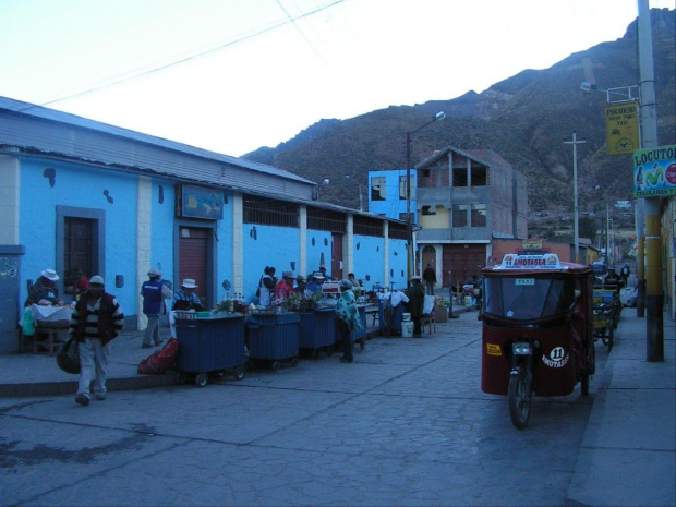 Poranek w Chivay w drodze do Kanionu Colca - Peru