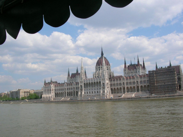 Budapeszt - Parlament - widok od strony Dunaju #architektura #zabytki #miasta #obiekty