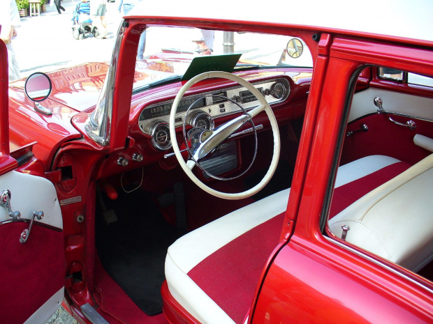 Pontiac Super Chief z 1957r - wnętrze #samochod #samochód #StareSamochody #ClassicCars