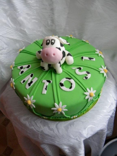 Tort z krówką #tort #krowa #zielony
