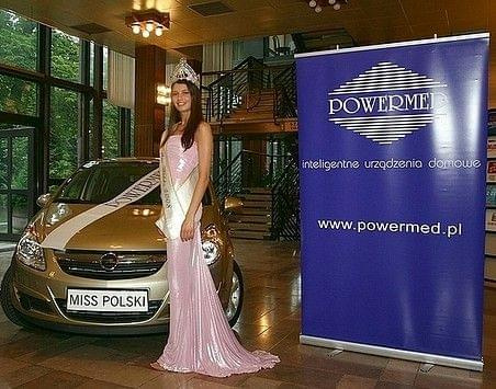 Samochód od Powermed dla Miss #PowermedMiss #PowermedMissPolski #PowermedGraZWośp #WielkaOrkiestraŚwiątecznej #PowermedGoldEdition #QueenOfAir #ZestawPiorący #BielskoBiała #PowermedPolska #AquaMate #bmw #BmwRrCup #PowermedToruń #PowermedKalisz