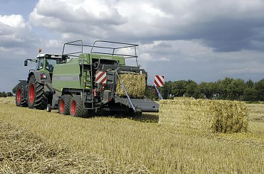 FENDT KOSTKUJACA WIELKOGABARYTOWA PRASA DO SLOMY #FENDT #KOSTKA #WIELKOGABARYTOWA #PRASA #SLOMA