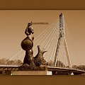 Warszawa - syrenka na tle mostu Świętokrzyskiego ... #syrenka #Warszawa #sepia