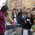 Stowarzyszenie Pzryjaciół Fretek na Międzynarodowym Dniu Zwierząt na wrocławskim Rynku - 3 X 2010 #SPF #FAA #fretka #fretki #ImprezaCharytatywna #Wrocław #Rynek
