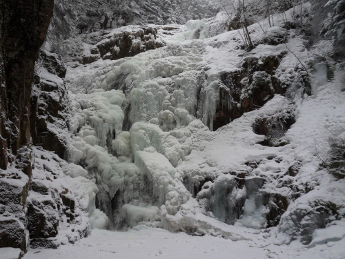 Wodospad Kamieńczyk w Szklarskiej Porębie w lodowej odmianie :) #SzklarskaPoręba #wodospad #kamieńczyk