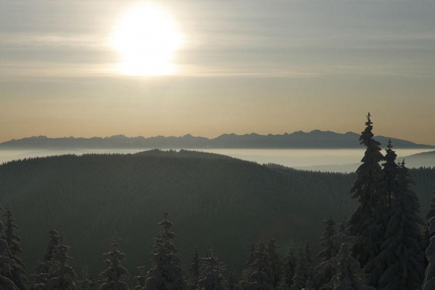 Wschód słońca nad Tatrami #góry #BeskidŻywiecki #tatry