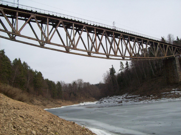 Most nad Bobrem w okolicy zapory pilchowickiej..ulubione miejsce w zimie wędkarzy podlodowych :) #zapora #zima #pilchowice #DolinaBobru