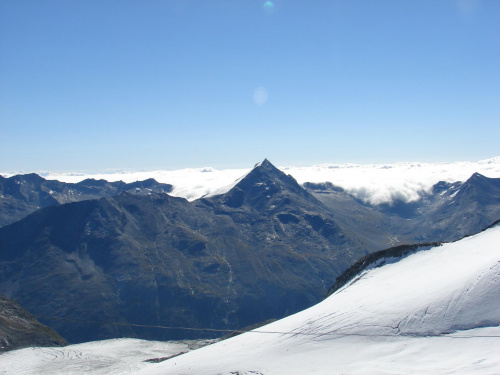 Alpejskie widoki w trakcie podejścia na kolejny czterotysięcznik - Allalin. #wakacje #góry #Alpy #lodowiec #treking #szwajcaria #Allalin