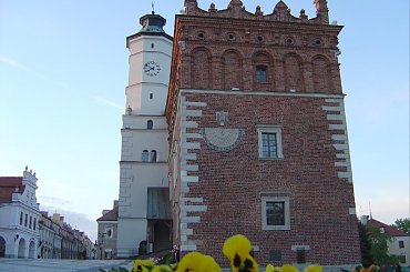 Rynek w Sandomierzu #Sandomierz #Polska #Rynek #kamienice #Ratusz #renesansans #kotwica #studnia