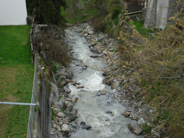 Rzeka w Scuol